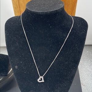 2.7.26-12 925 Stamped Silver Elegant Silver Glass Heart Pendant Necklace (8”)